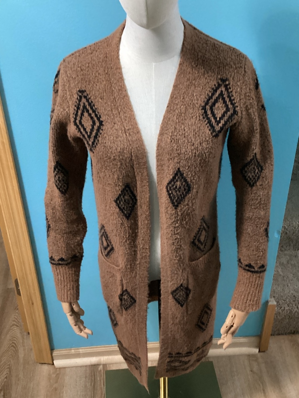 No Boundaries Brown Open-Front Diamond Pattern Cardigan Size Medium (7-9)
